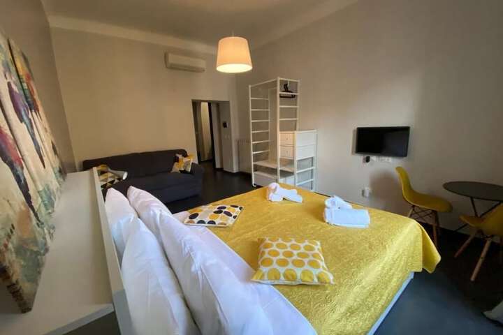 Room 12 of 32