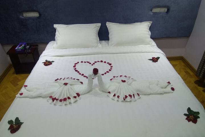 Room 5 of 25