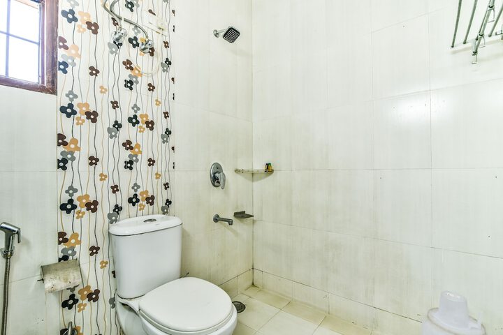 Room 10 of 13