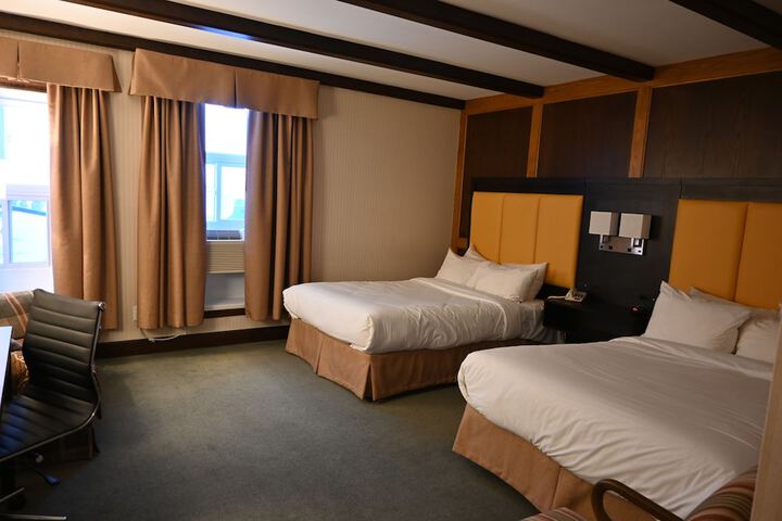 Room 48 of 124