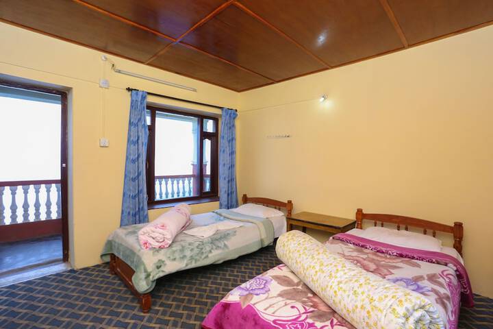 Room 6 of 42