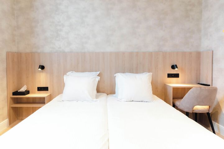 Room 44 of 113