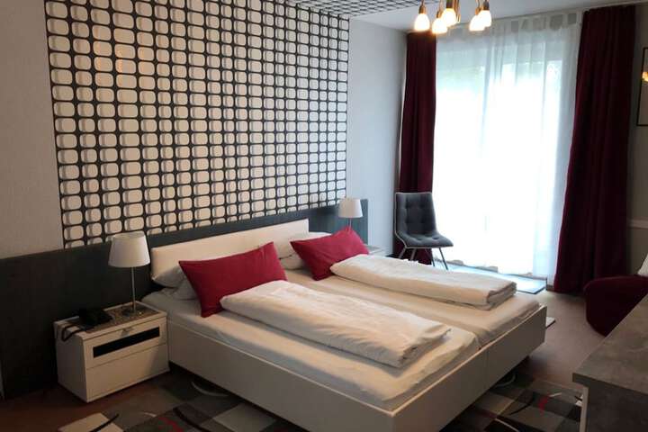 Room 12 of 34