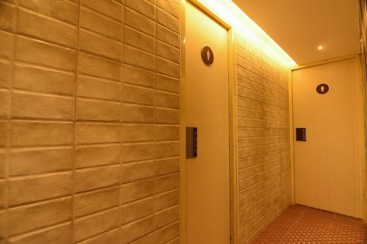 Ballroom/Hall 70 of 79