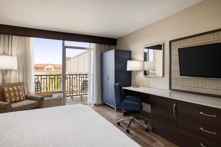 Room 25 of 46