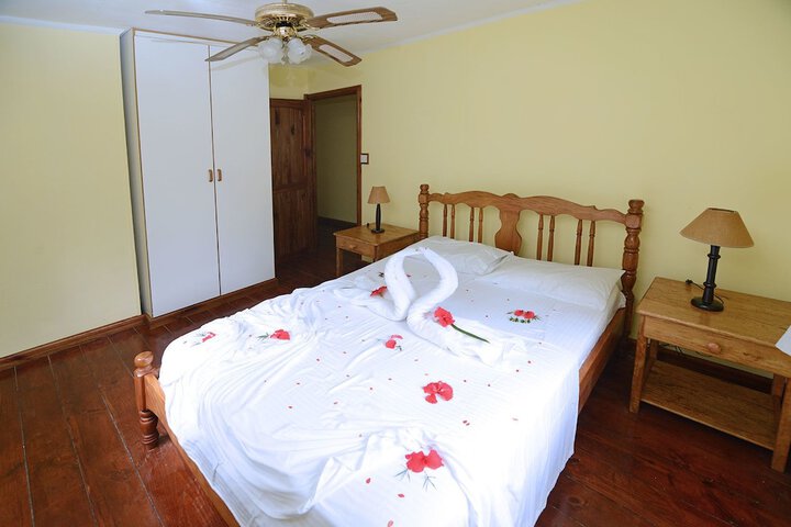 Room 2 of 64