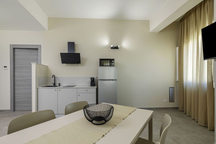 Room 50 of 75