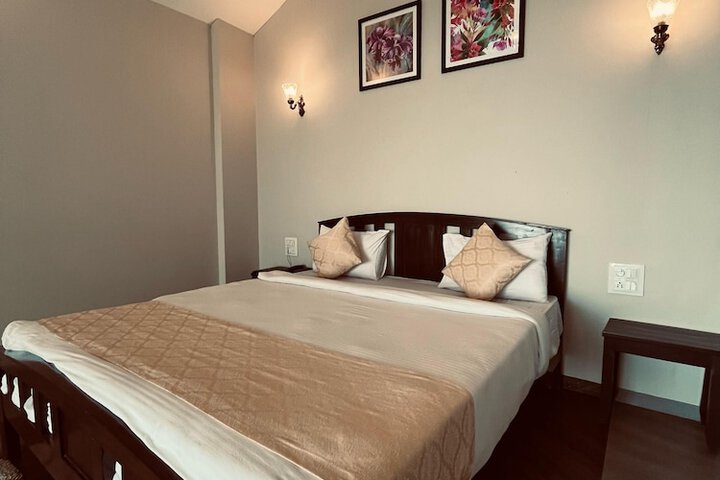 Room 2 of 23