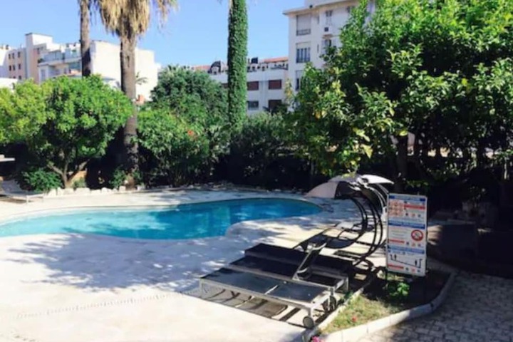 Pool Hotel