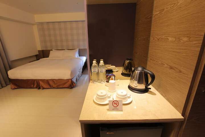 Room 19 of 62