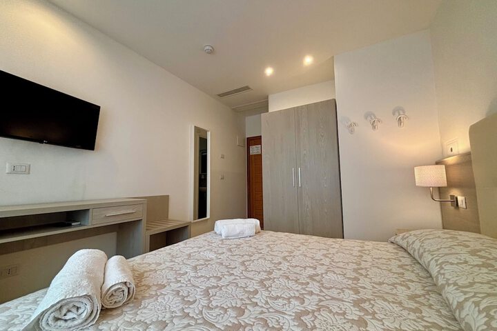 Room 9 of 58