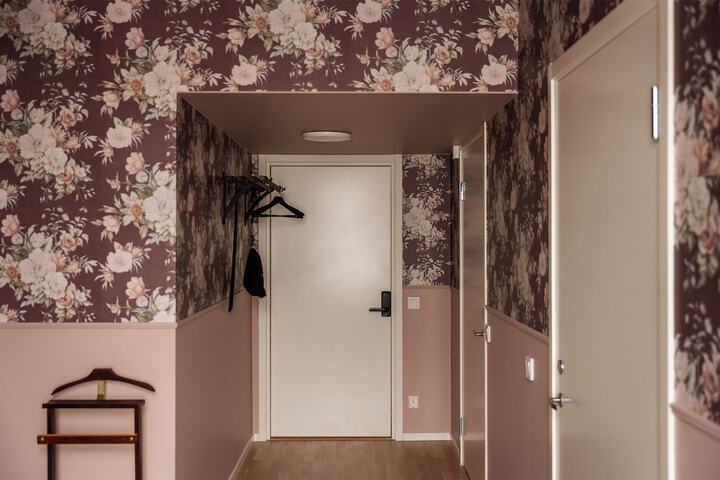 Room 25 of 65