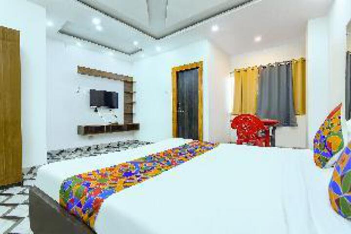 Room 14 of 26
