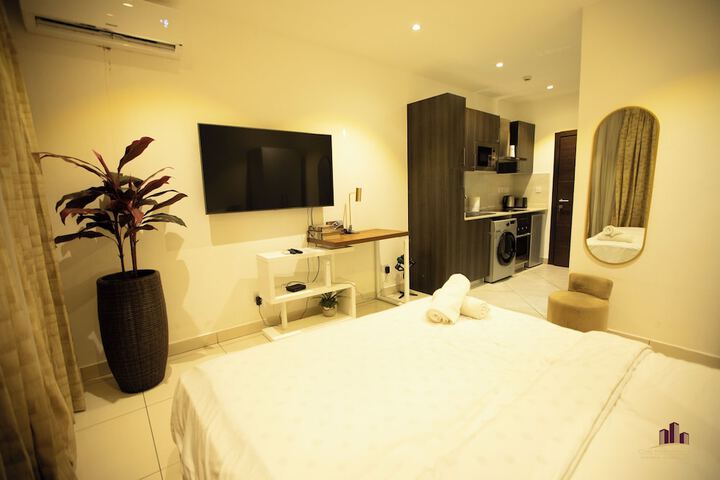 Room 51 of 158