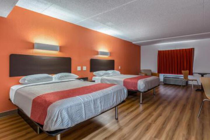 Room 26 of 28