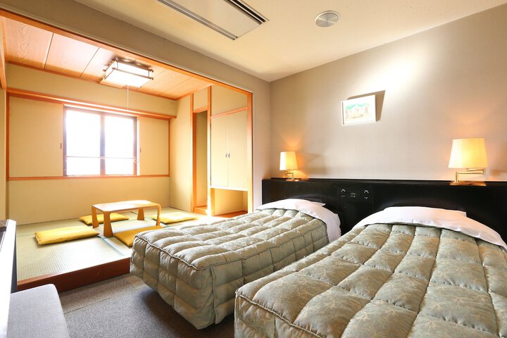 Room 11 of 60