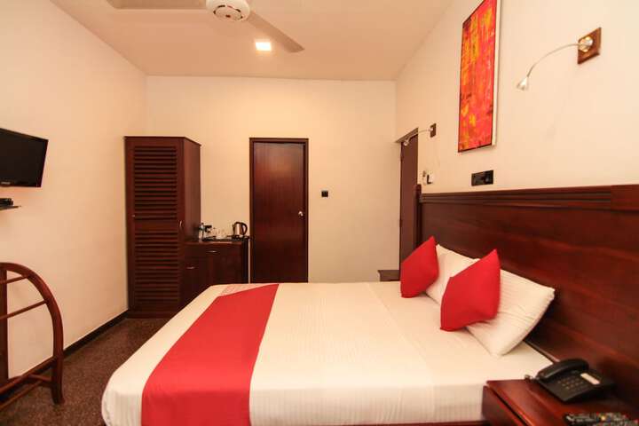 Room 15 of 54