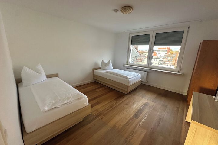 Room 9 of 20