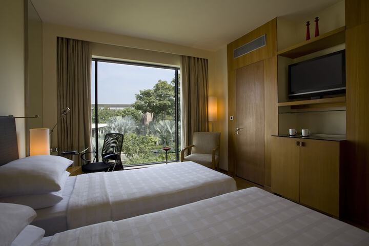 Room 22 of 142