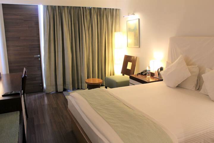 Room 17 of 44
