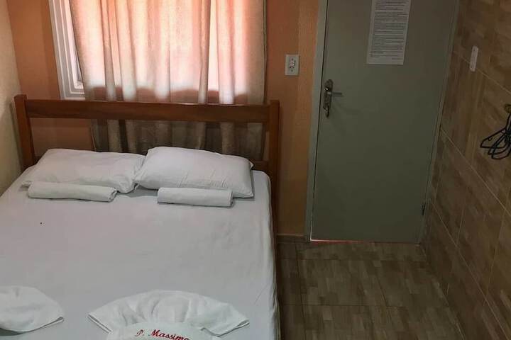 Room 4 of 12