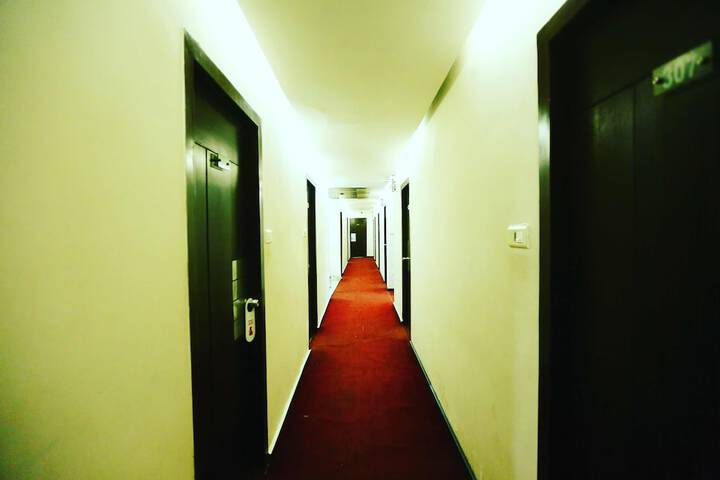 Ballroom/Hall 50 of 52