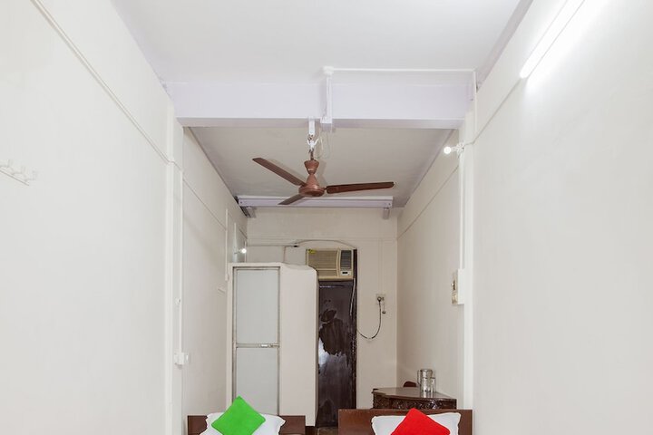 Room 4 of 19