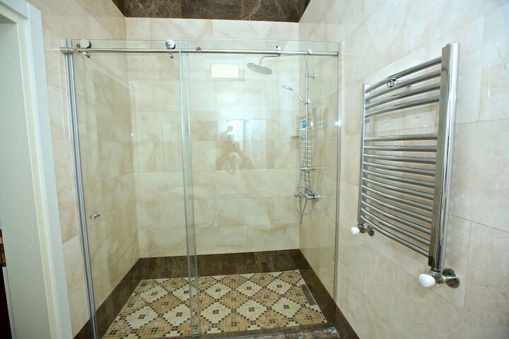 Room 15 of 24