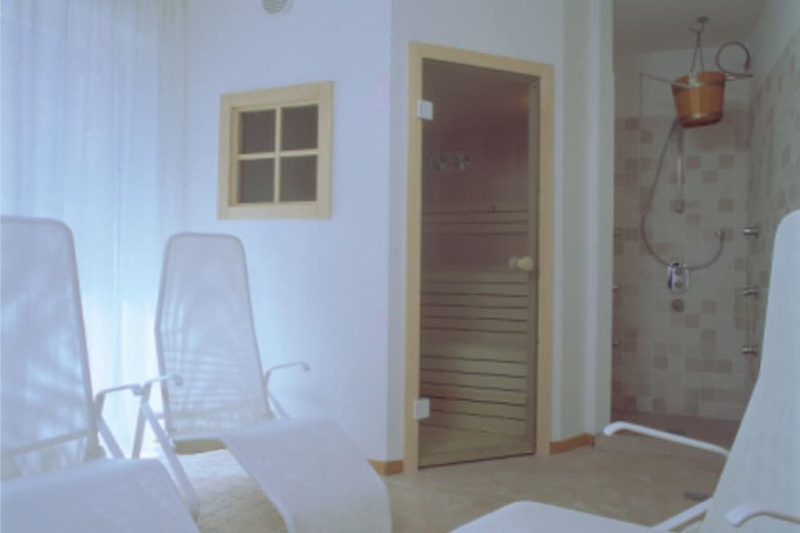 Room 16 of 33