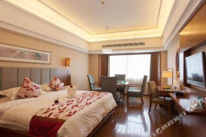 Meahood Hi-Thai Hotel