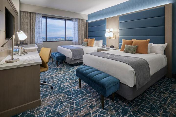 Deluxe King Bed Grand Tower (8 of 8)