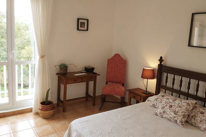 Room 8 of 28