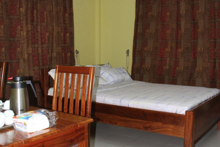 Room 9 of 26