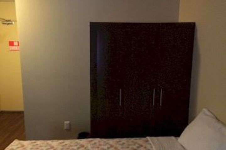 Room 14 of 36