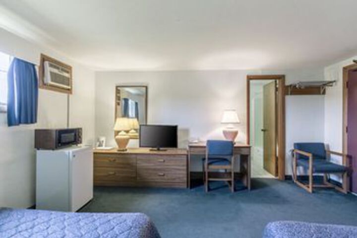 Room 28 of 44