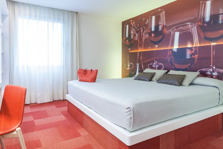 Room 28 of 130