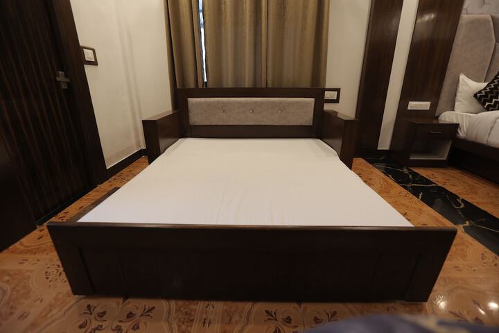 Room 40 of 98