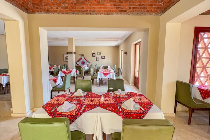 Dining 49 of 83