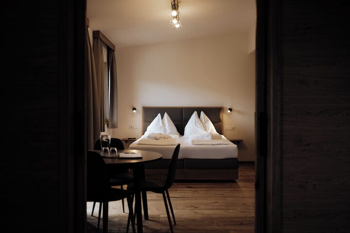 Room 13 of 73