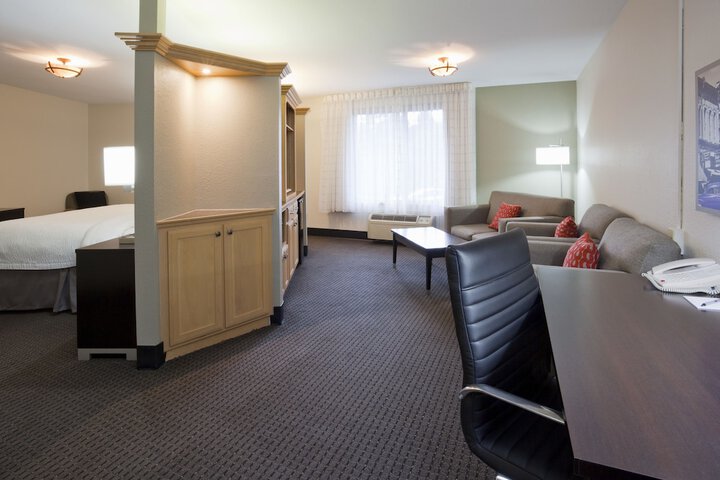 Room 11 of 40