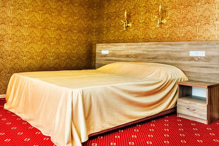 Room 13 of 72