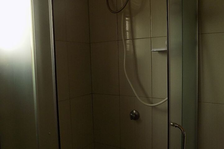 Room 16 of 25