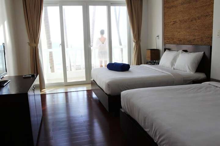 Room 2 of 68