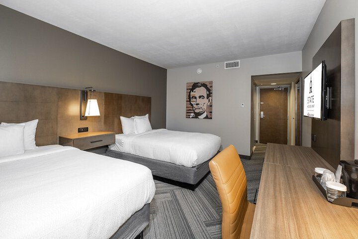 1 King Bed (2 of 5)