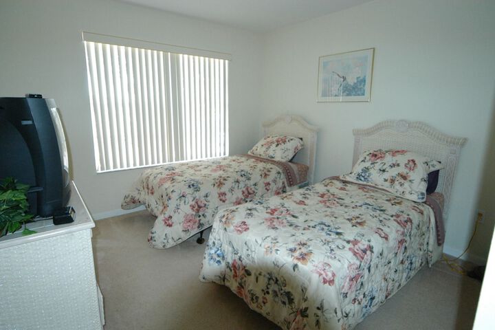 Room 4 of 118