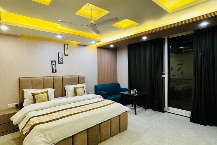 Room 28 of 79