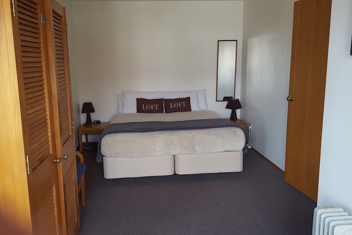 Room 13 of 163