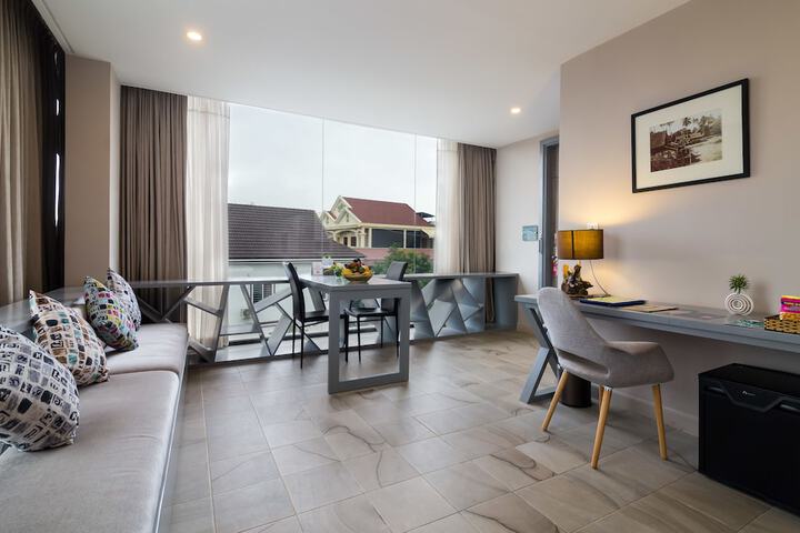 Room 45 of 165