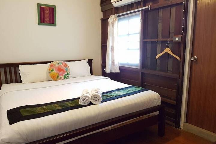 Room 28 of 62