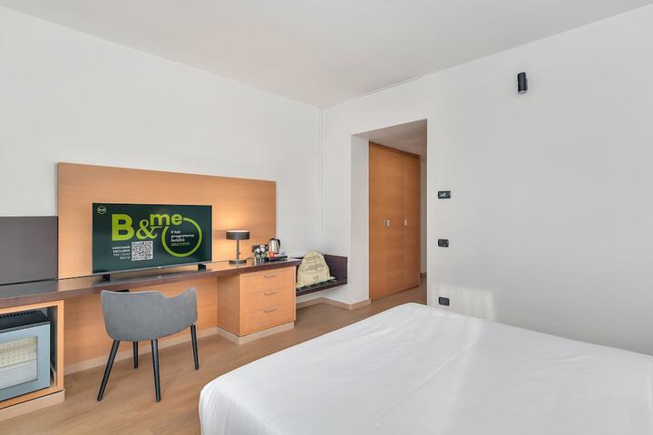 Room 13 of 31